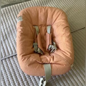 Preloved stokke infant set